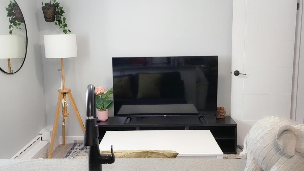 JstLikeHome - Serenity Suites & Guesthouse - Resim 30