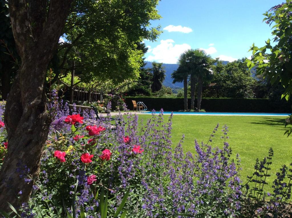 Vonkajšia záhrada v ubytovaní Parkhotel Tirolerhof