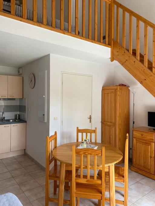 Kuchyň nebo kuchyňský kout v ubytování Appartement résidence Odalys mas des vignes