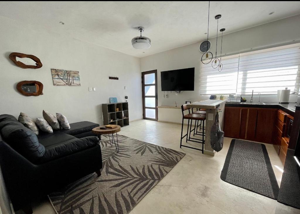 Enjoy Sunsets at Fully Equipped 1BR Condo by the beach, Isla Mujeres ...