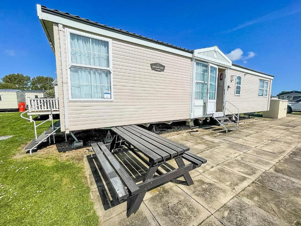 Brilliant 6 Berth Caravan For Hire At Sunnydale Park In Skegness Ref