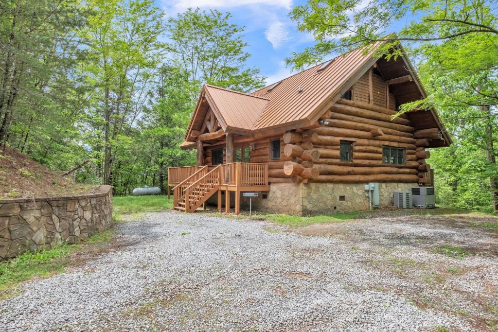Ridge Views Private Mountain Top Cabin cabin, Gatlinburg (updated