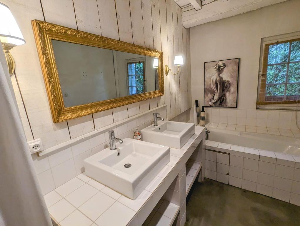 Maison Pimoli : Chambre Hortense - Double Room With Private Bathroom