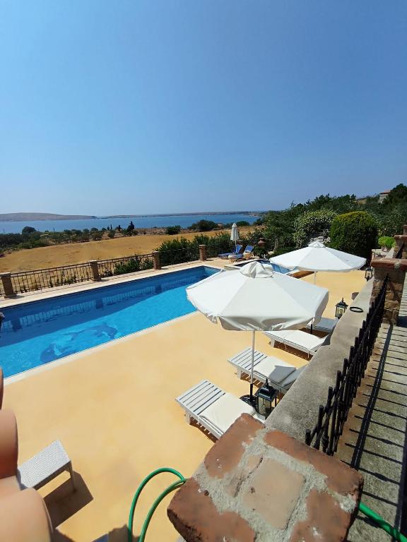 Lesvos Tower House Komninos - Deluxe Double Room With Balcony And Sea View