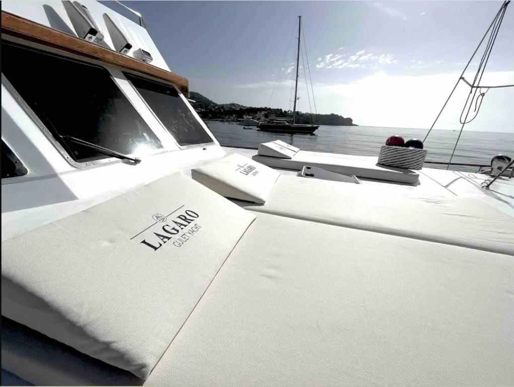 Spacious 24Meters Long Yacht Lagaro / 5 Cabins, Ibiza ...