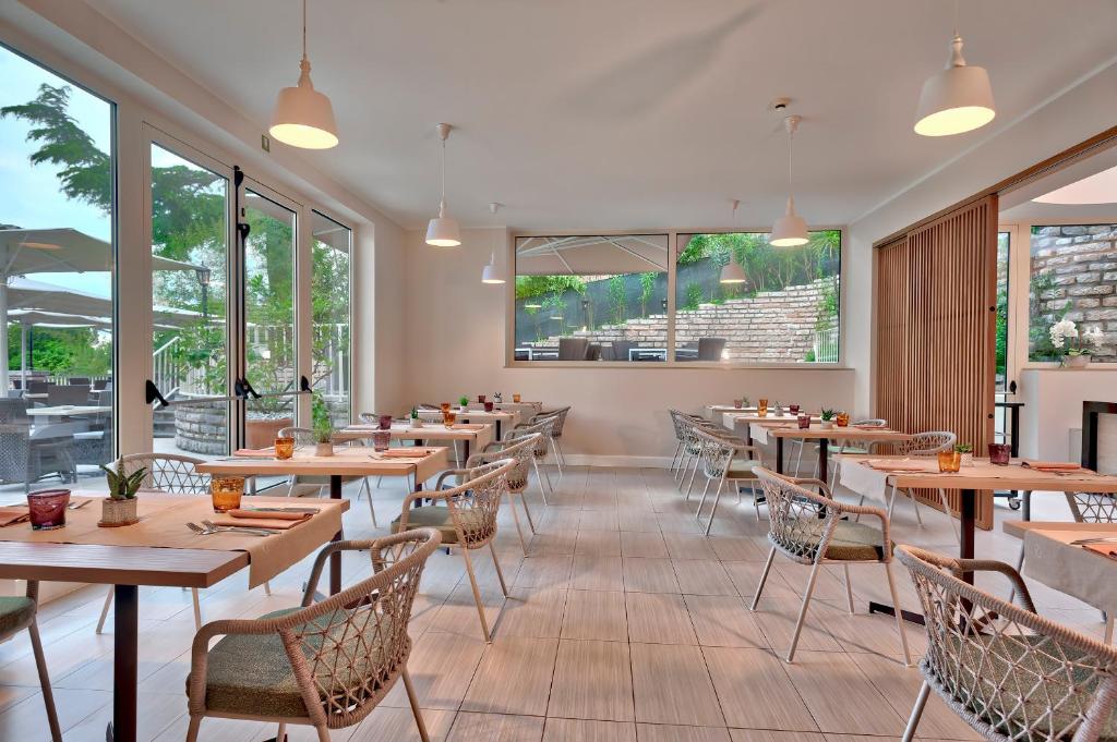 Restaurace v ubytování Hotel Excelsior Le Terrazze