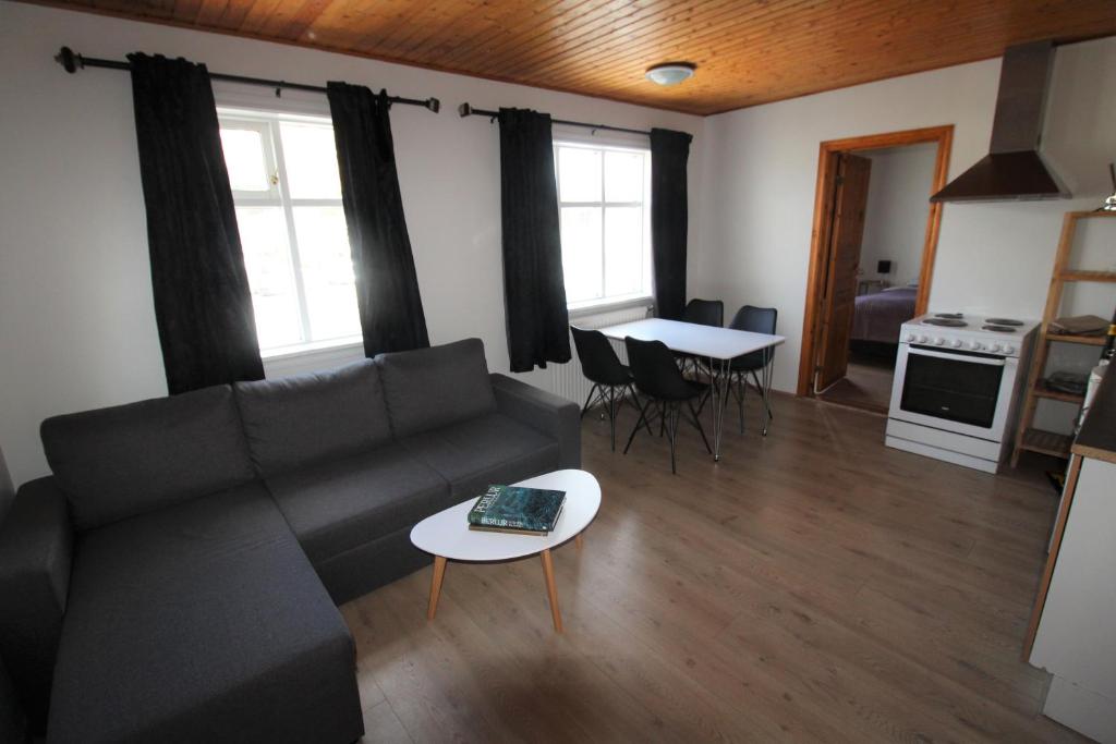 Posezení v ubytování Húsavík Apartments