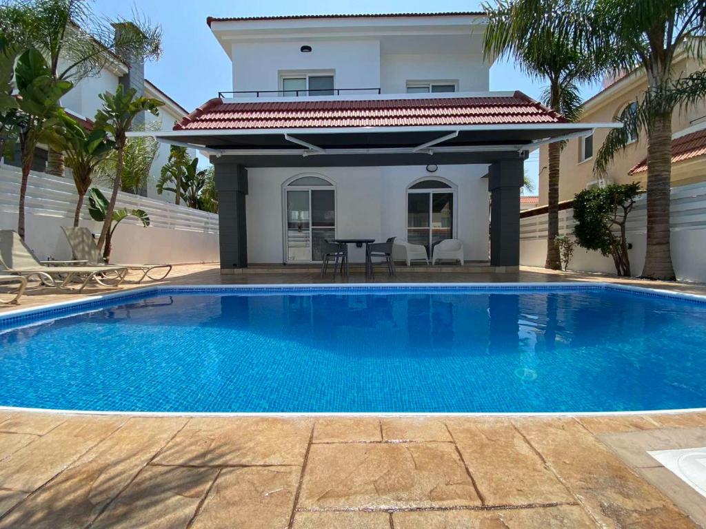 Villa Diana - 200 meters from Kapparis, Fireman's Beach - Two-Bedroom House