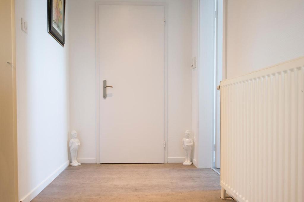 BIG MAMA with mobile aircon, free parking - 4