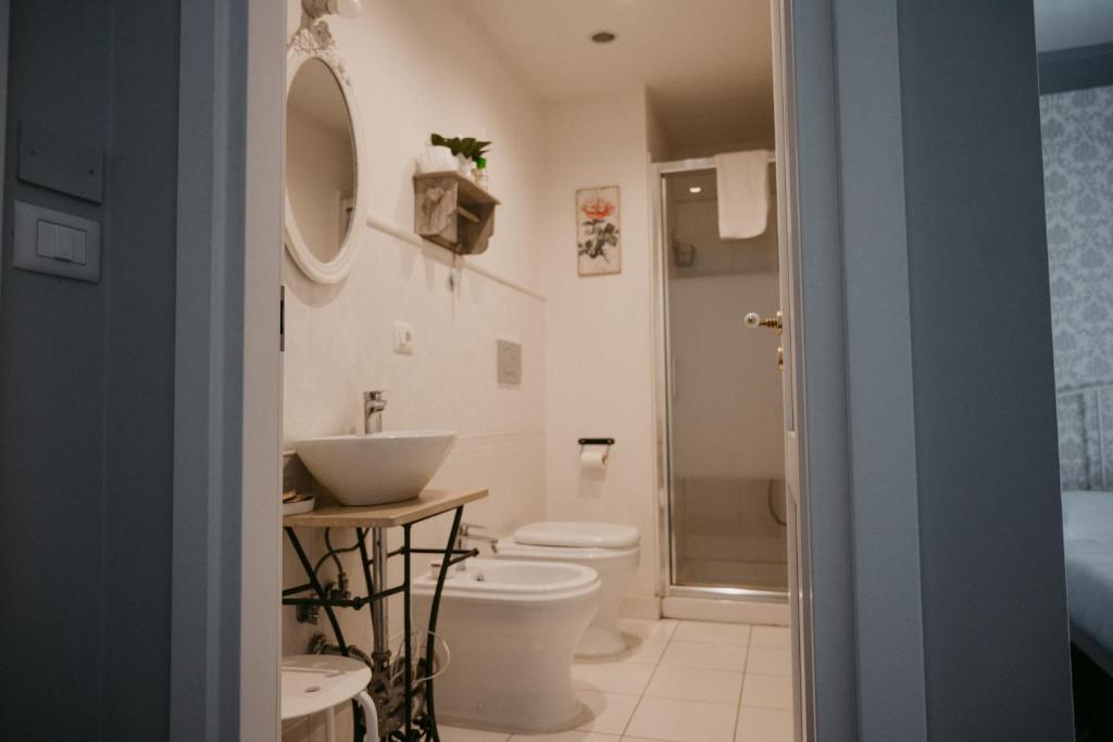 Łazienka w obiekcie La Casa di Alma Luxury rooms