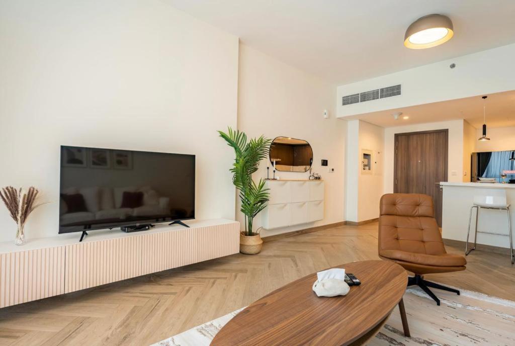 Prime Location Luxury Condo, Dubai (updated prices 2024)