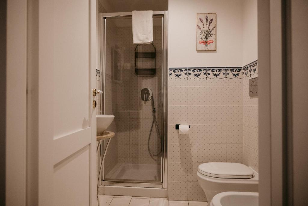 Łazienka w obiekcie La Casa di Alma Luxury rooms