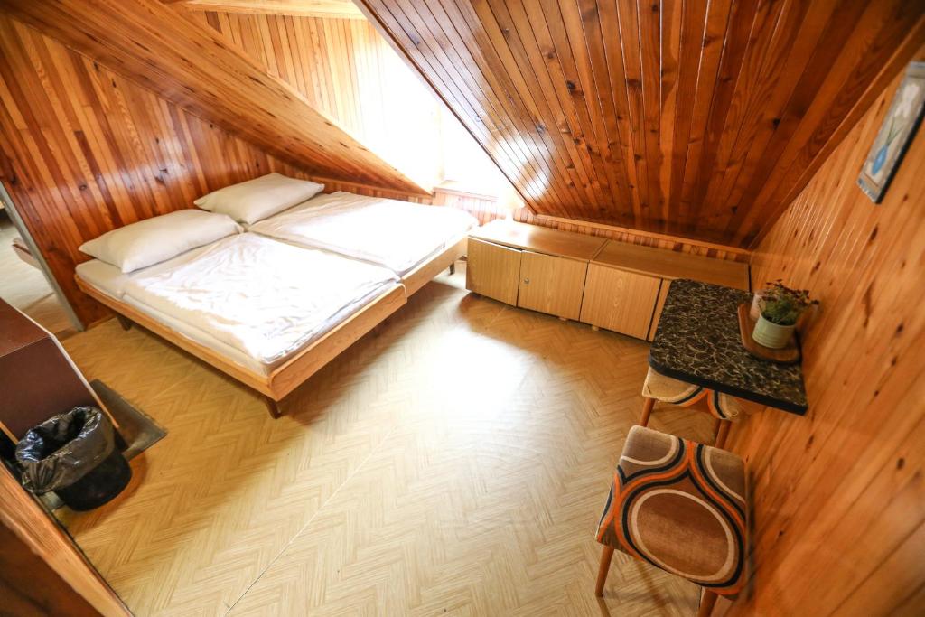 Postel nebo postele na pokoji v ubytování Horská chata Medika
