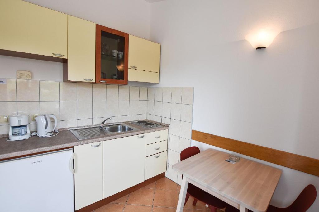 Fotografie z fotogalerie ubytování Apartments Karmen I v Primoštenu