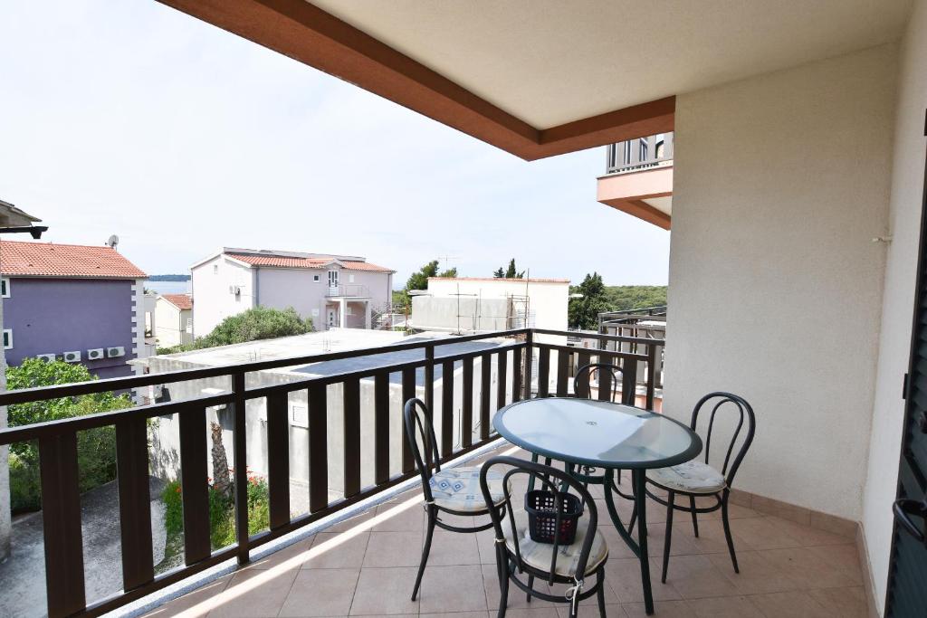 Fotografie z fotogalerie ubytování Apartments Karmen I v Primoštenu