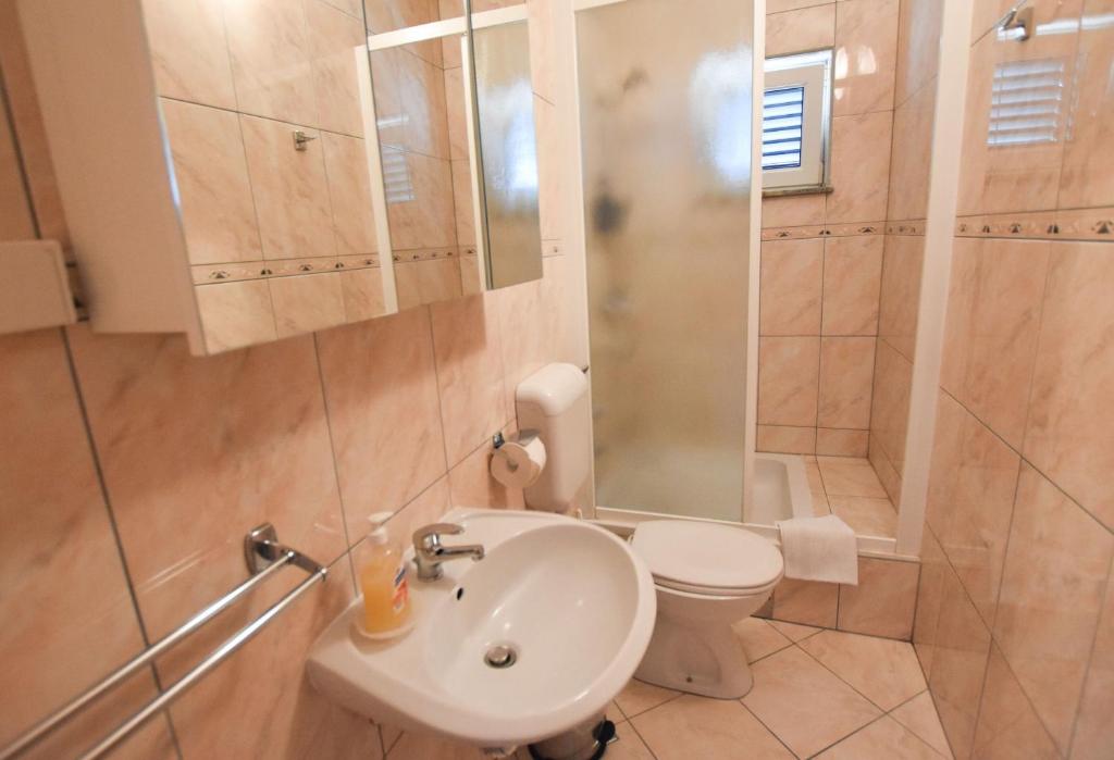 Fotografie z fotogalerie ubytování Apartments Karmen I v Primoštenu
