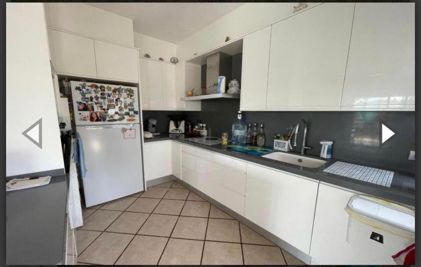 Kuchyňa alebo kuchynka v ubytovaní Villa ALCANAR PLATJA