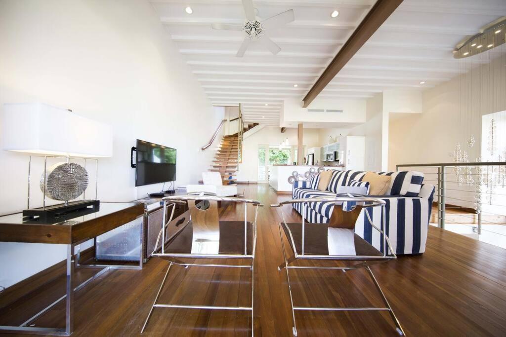 Private Villa with Pool, Limegrove St James, Near Beach photo photo 6