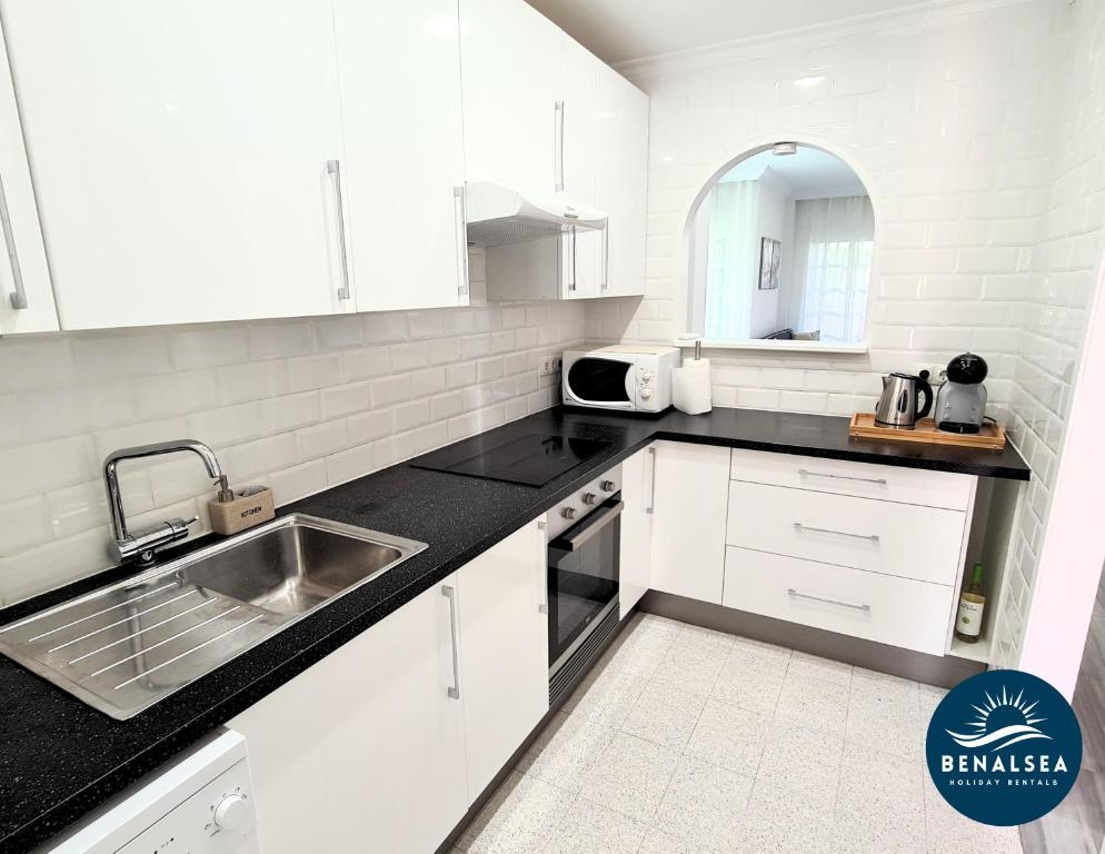 Zdjęcie z galerii obiektu Premium Apartment 50 mts from de the beach in Pueblo Quinta w mieście Benalmádena