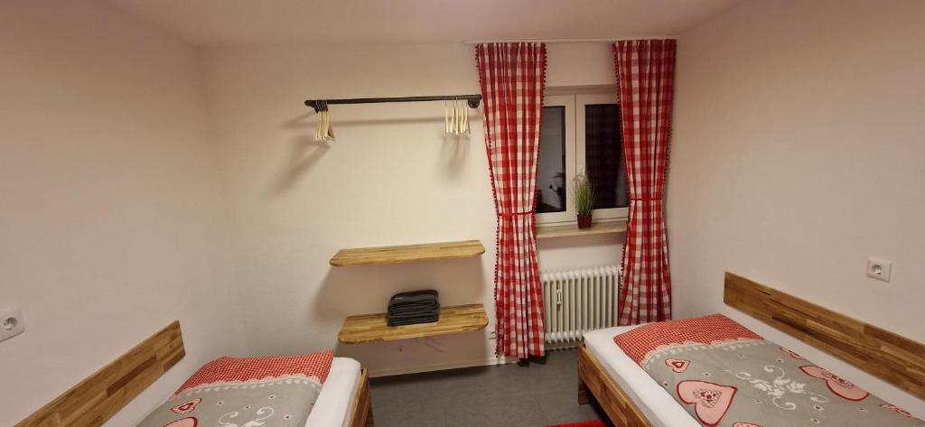 Postel nebo postele na pokoji v ubytování Renatas Ferienwohnung Wohnung David