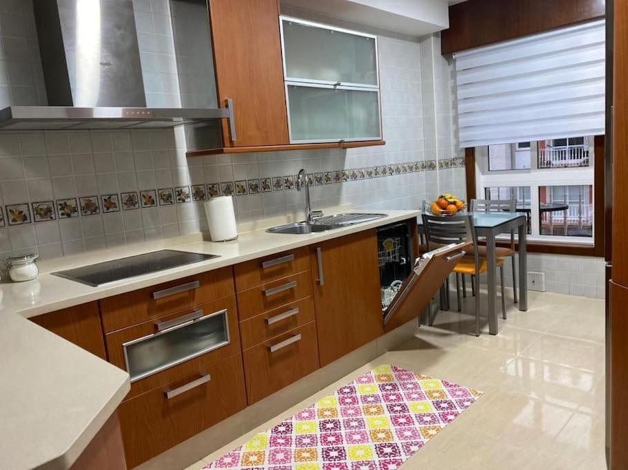 Kuchyňa alebo kuchynka v ubytovaní Apartamento próximo a la playa
