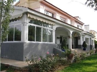 Το κτήριο όπου στεγάζεται  η παραθεριστική κατοικία