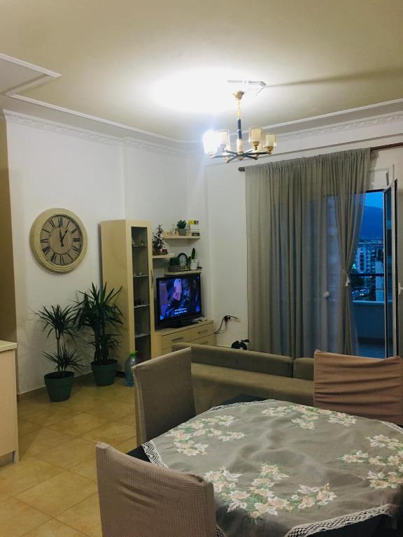 Nea's Holiday Apartament - Image 5