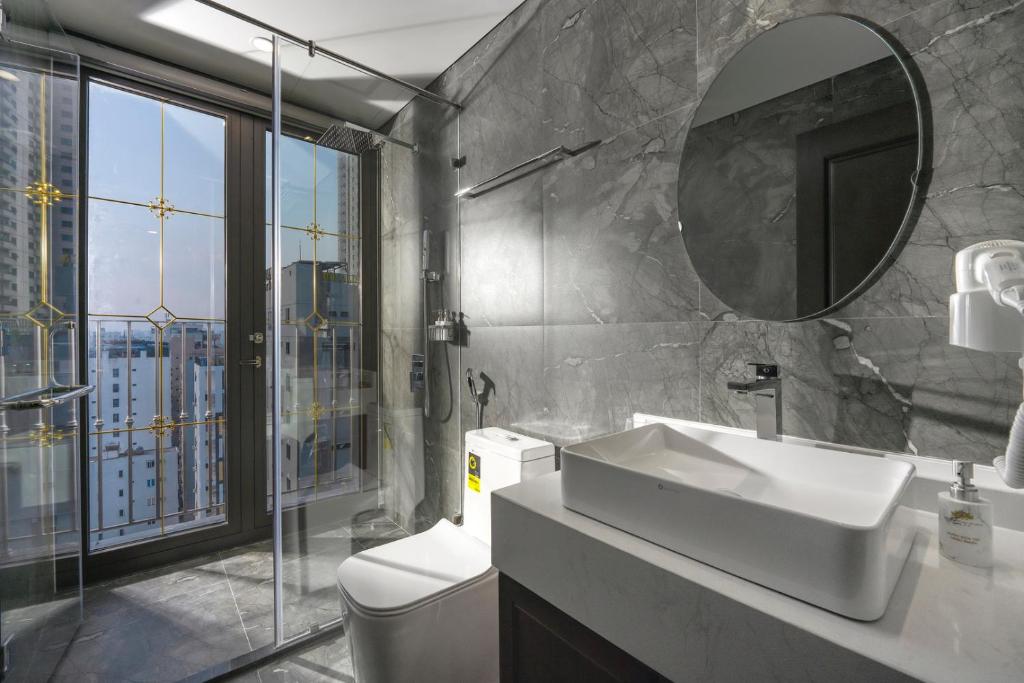Special Offer - Superior Double Balcony City View
