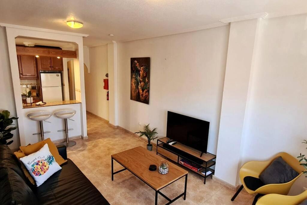 Apartamentos Modern appartement met zwembad en Torrevieja, Comunidad Valenciana