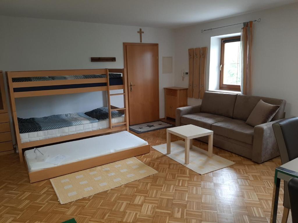 Schöne Wohnung am Bauernhof - One-Bedroom Apartment