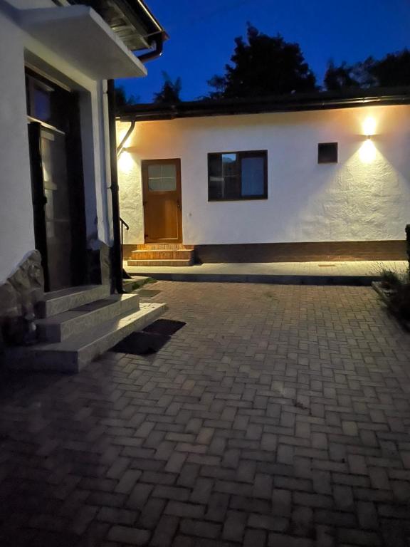 Budova, kde se hostel nachází