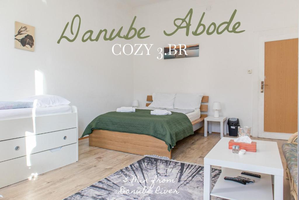 Ένα ή περισσότερα κρεβάτια σε δωμάτιο στο Convenient Shared Apartment - near Danube & Millenium Tower