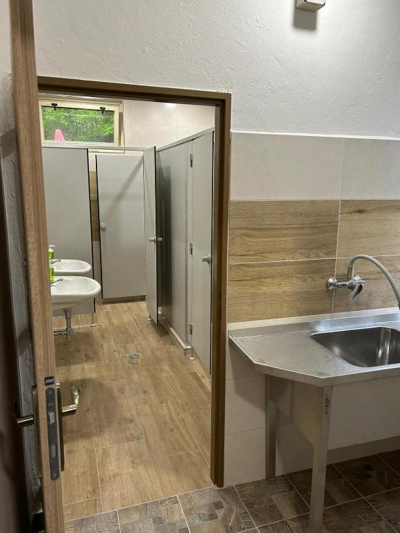 Koupelna v ubytování Chatový areál ATLAS