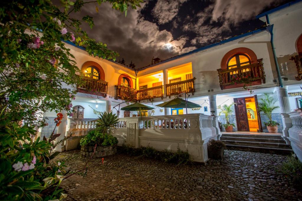 Budova, kde se hotel nachází