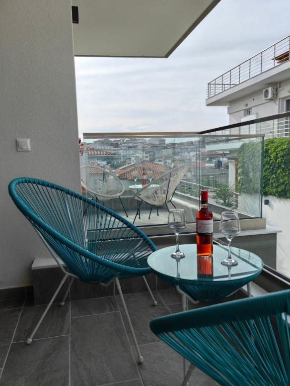 Wide Blue Luxury Boutique Suites - 8