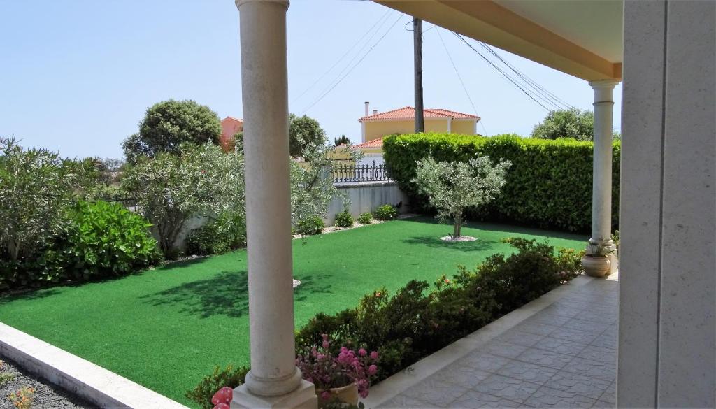 Um jardim em Casa do Monte Amarelo