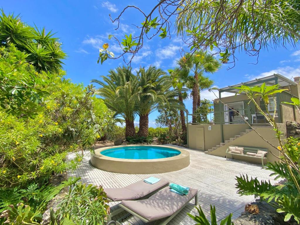Villas Exclusiva Villa con Piscina Privada, Villa Juandana en San Juan de la Rambla, Tenerife