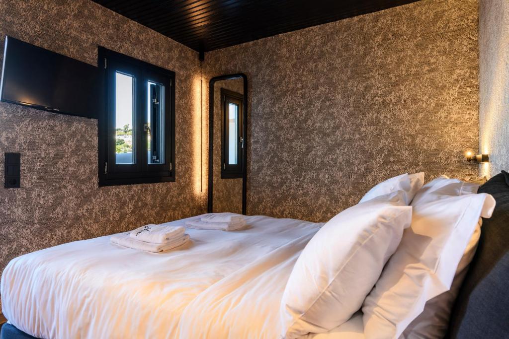 She Mykonos Boutique Hotel - 17