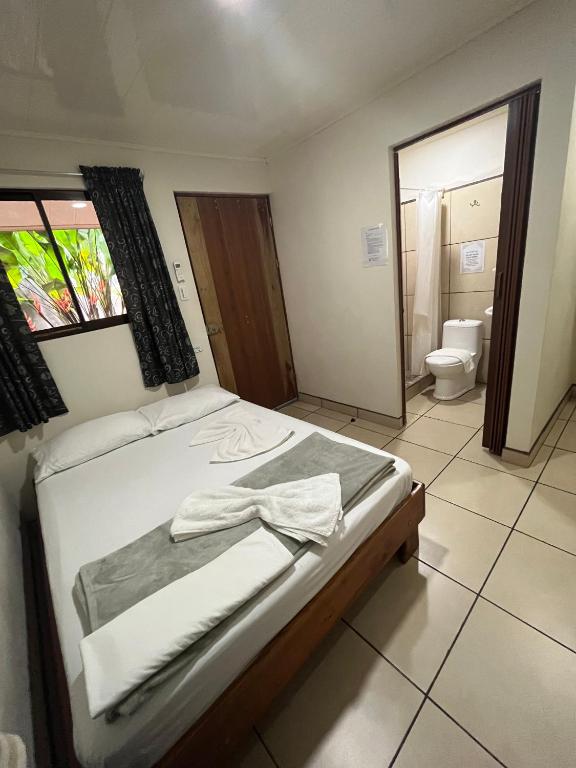 Koupelna v ubytování Le Petit Hotel