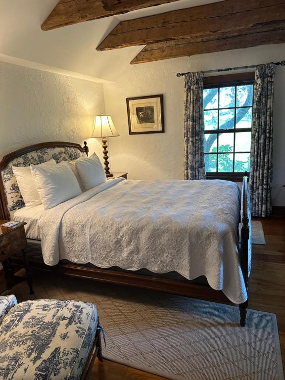 Goodstone Inn & Restaurant - Angus Deluxe Room