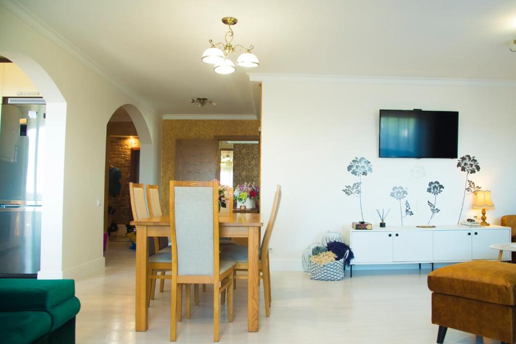 LYRA63 Large 80sq m TOP 14 floor - Appartement Met Drie Slaapkamers