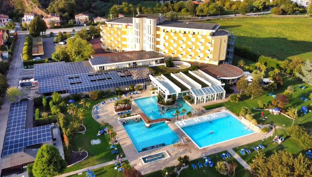 an overhead view of a resort with a pool at Hotel Terme Leonardo in Abano Terme