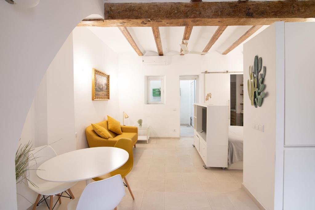 Cabanyal old fishermans house, Valencia – Updated 2023 Prices