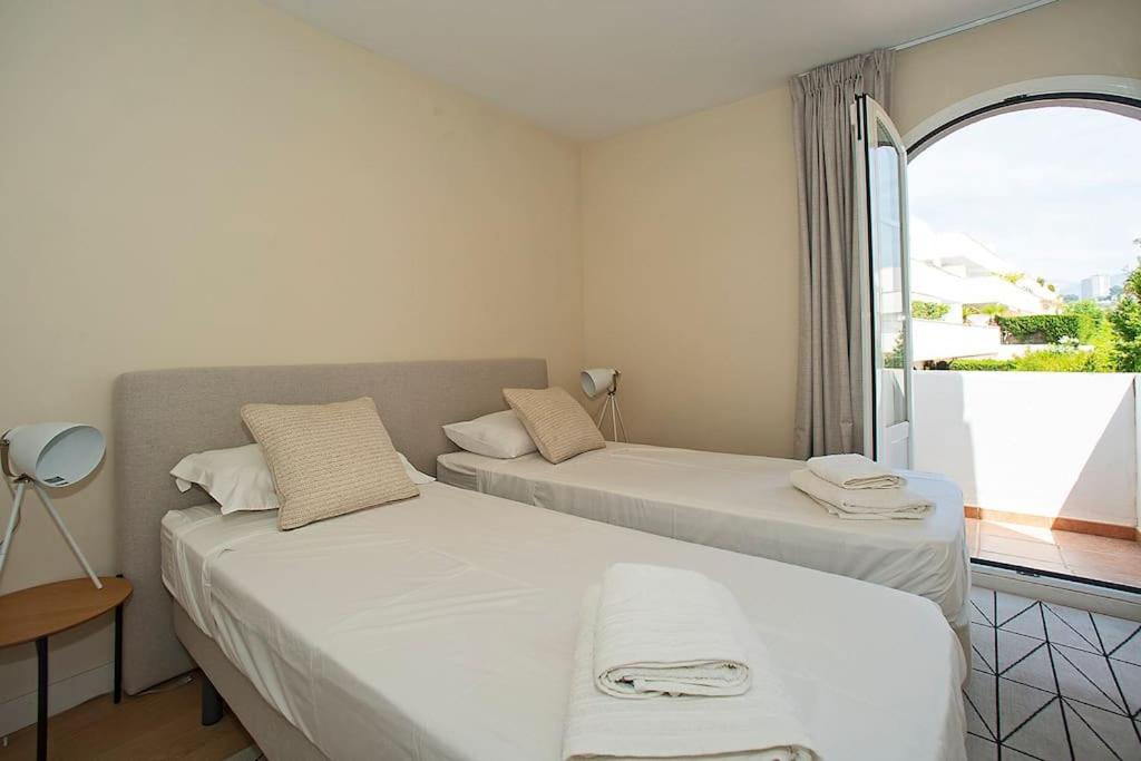 Posteľ alebo postele v izbe v ubytovaní Beautiful and Quiet Family Townhouse in Great Location