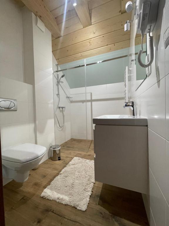 Smerek 119- Baza Przy Szlaku - 18