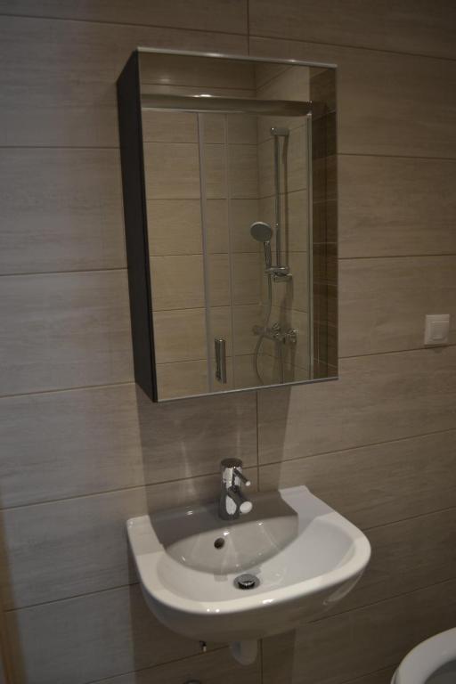 Łazienka w obiekcie Kalamaria brand new 1 bedroom apartment