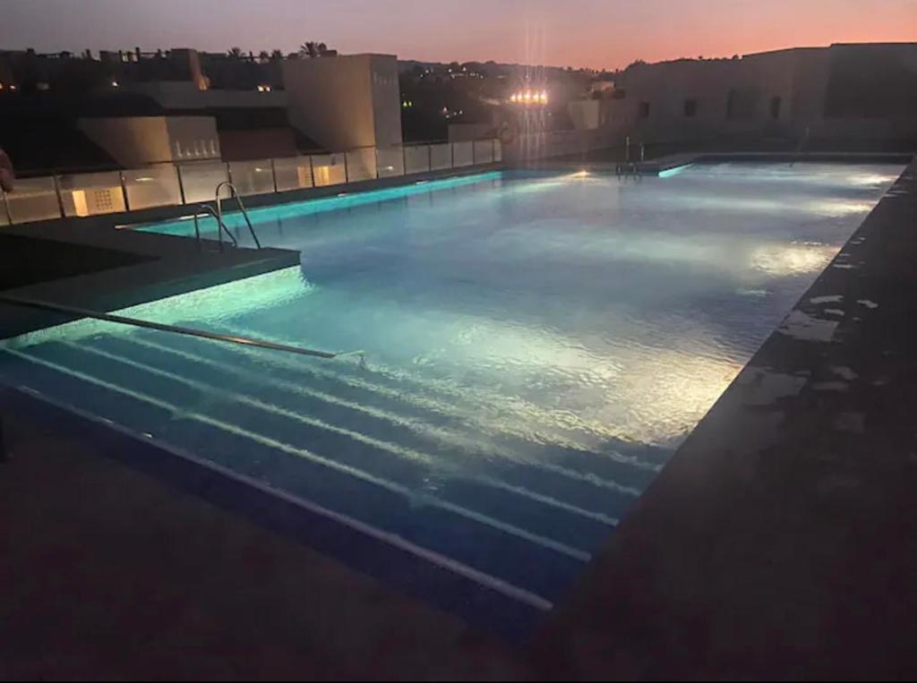 Bazén v ubytovaní Apartamento Al-Alba Golf Resort Valle del Este Vera alebo v jeho blízkosti