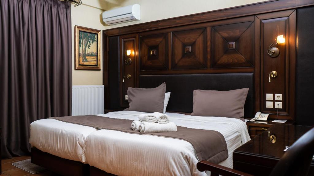 Dellas Boutique Hotel - 3