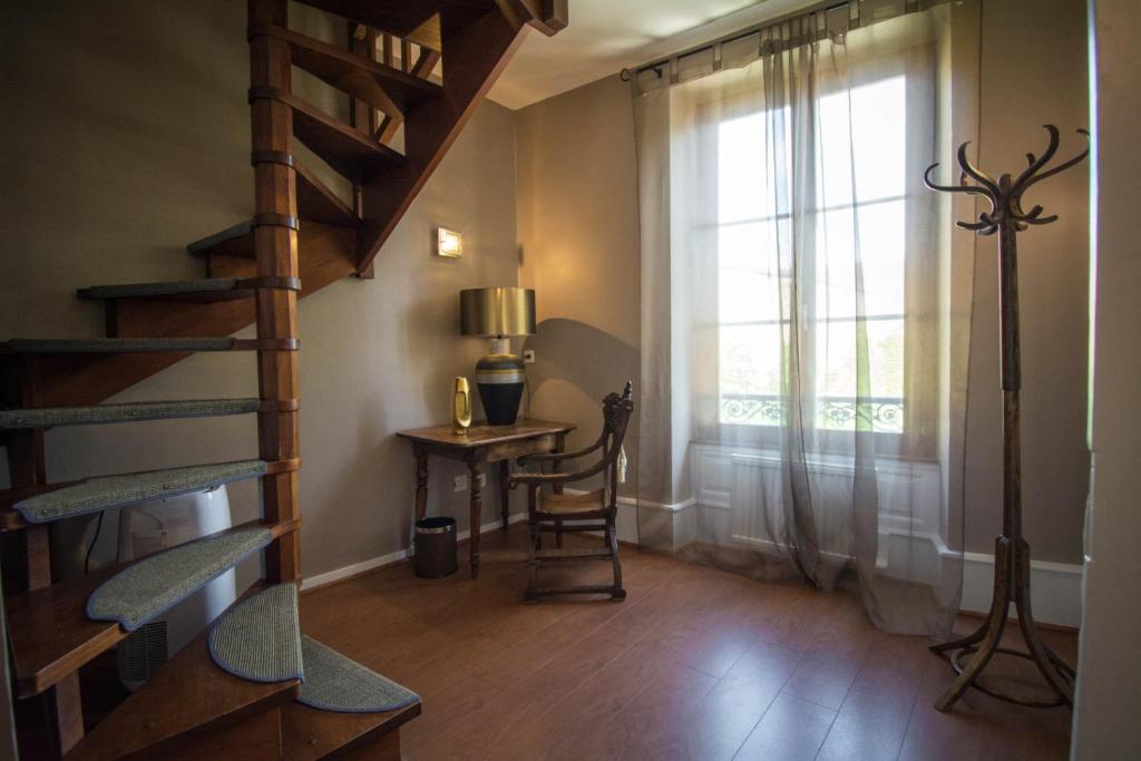 Hôtel De La Couronne – photo 17