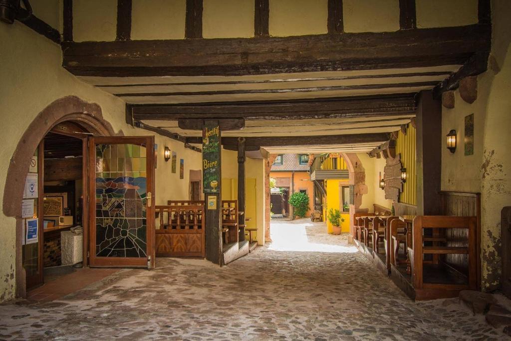 Hôtel De La Couronne – photo 36